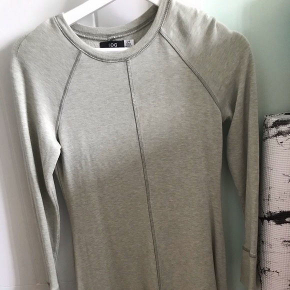 Lovely Soft Long-sleeve Autumn Dress in Pale Olive - Picture 2 of 3